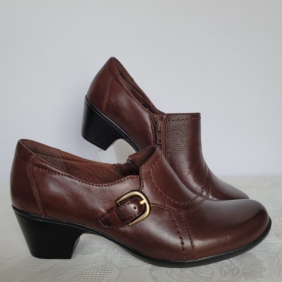 CLARKS Bendables Slip-On Buckle Detail- Brown color- Women's Size 9M - Picture 1 of 14
